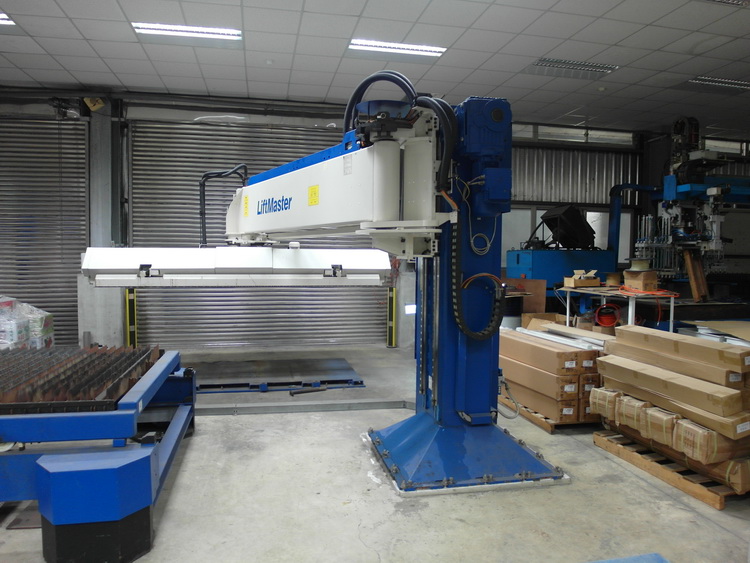 CNC 折床 SAMAT FBD4006