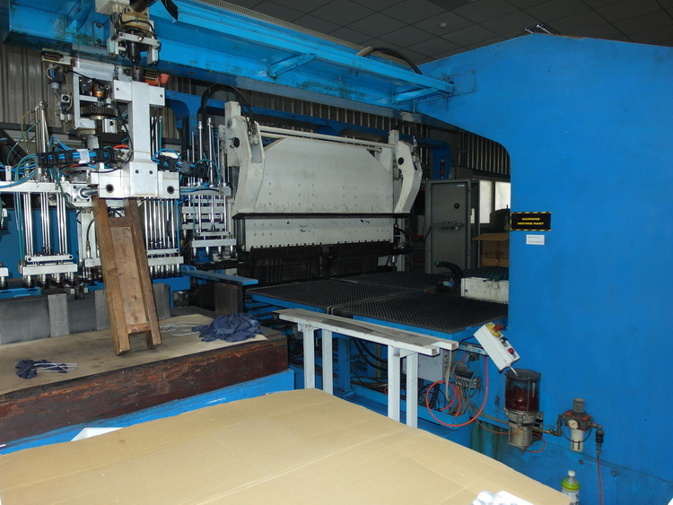 CNC 折床 SAMAT FBD4006