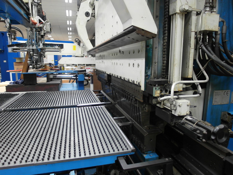 CNC 折床 SAMAT FBD4006