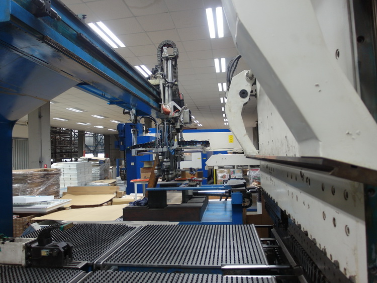 CNC 折床 SAMAT FBD4006