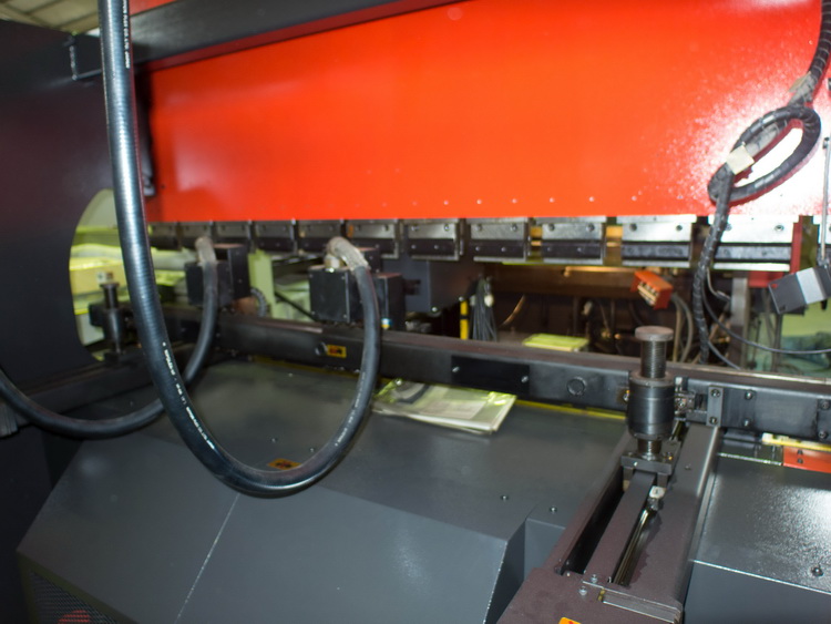 CNC 折床 AMADA FBD-8025M