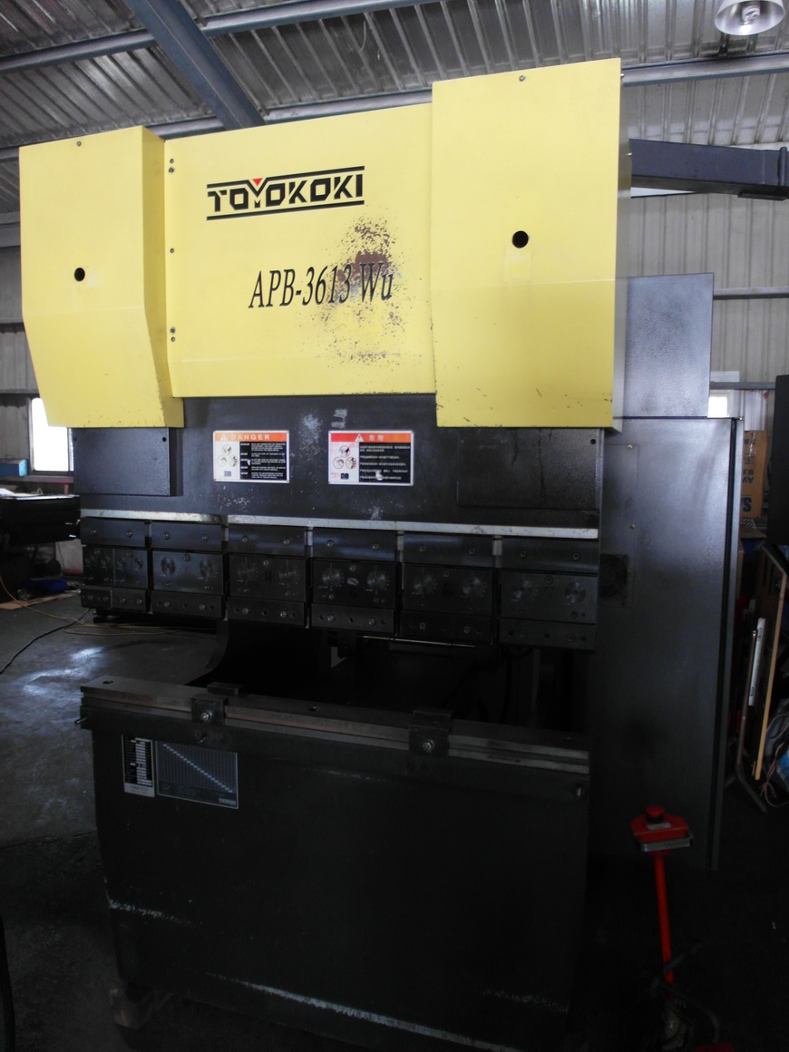 CNC 折床 TOYOKOKI APB-3613WU