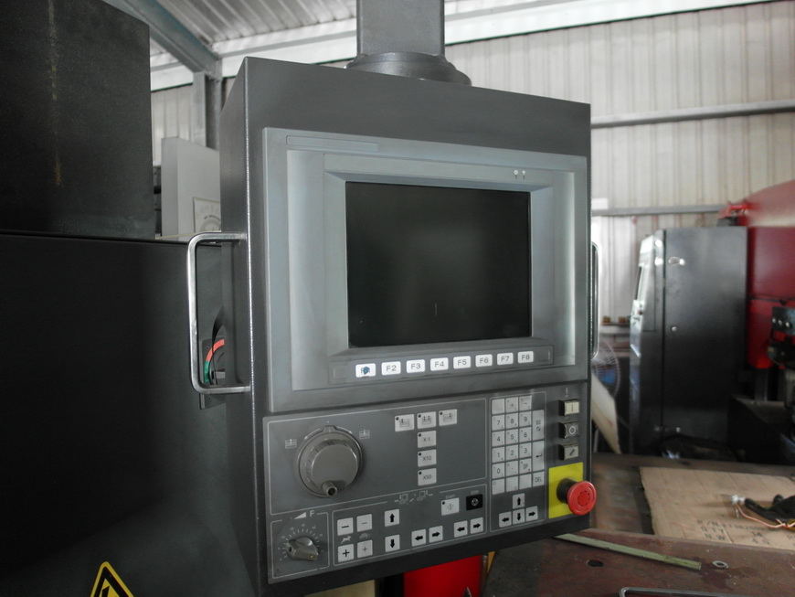 CNC 折床 TOYOKOKI APB-3613WU
